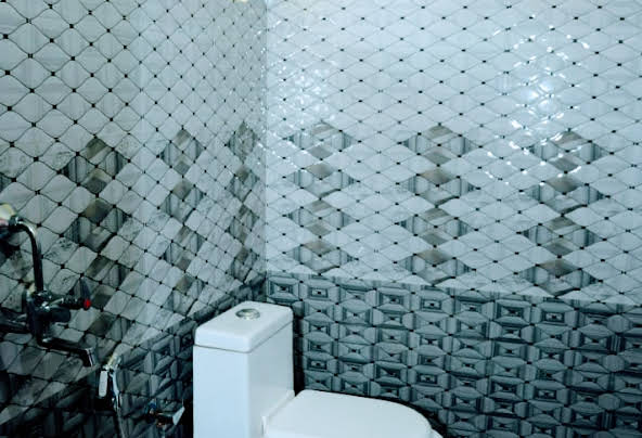 Aryan Residency Room with Amenities
